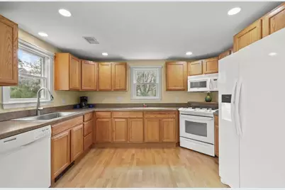 5 Deerfield Rd, Mashpee, MA 02649 - Photo 9