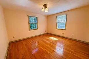 1193 Amostown Rd, West Springfield, MA 01089 - Photo 17
