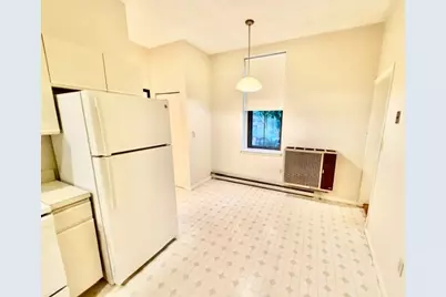 26 Beacon #3, Chelsea, MA 02150 - Photo 5