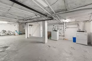 62 W Cedar St, Boston, MA 02114 - Photo 15