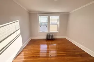 36 Spring St, Malden, MA 02148 - Photo 9