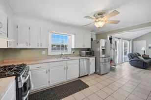 86 Oak Ln, Agawam, MA 01030 - Photo 11