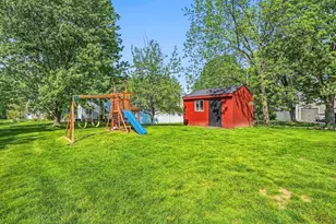 44 Pleasant St, Hopkinton, MA 01748 - Photo 35