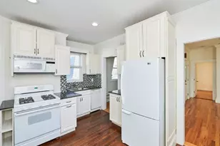 658 East 6th, Boston, MA 02127 - Photo 5
