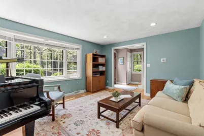 19 Pierce Ave, Westford, MA 01886 - Photo 13