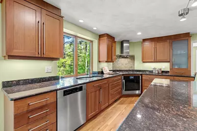 19 Pierce Ave, Westford, MA 01886 - Photo 3