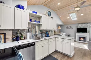 9 Shore Garden Rd, Hull, MA 02045 - Photo 13
