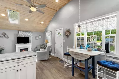 9 Shore Garden Rd, Hull, MA 02045 - Photo 15