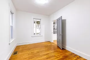 178 L St, Boston, MA 02127 - Photo 11