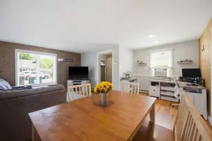 22 Hillcrest Ave, Seekonk, MA 02771 - Photo 9