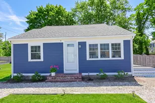10 Cranberry Ln, Dennis, MA 02639 - Photo 1