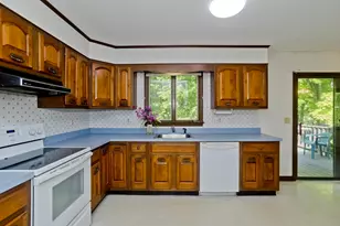 6 Pinewood Dr, Southampton, MA 01073 - Photo 7