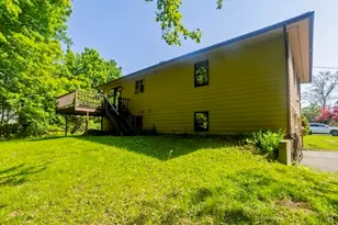 6 Pinewood Dr, Southampton, MA 01073 - Photo 35