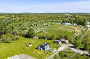 576 Faunce Corner Rd, Dartmouth, MA 02747 - Photo 5