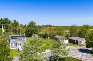 576 Faunce Corner Rd, Dartmouth, MA 02747 - Photo 15