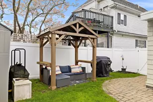 19 Trask St, Gloucester, MA 01930 - Photo 21