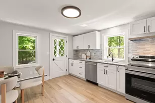 1049 Pleasant St, Canton, MA 02021 - Photo 5