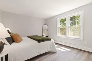 1049 Pleasant St, Canton, MA 02021 - Photo 9