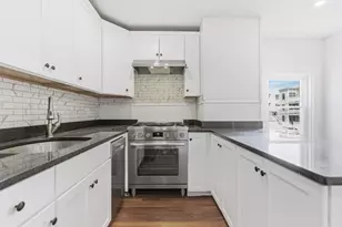 151 L St, Boston, MA 02127 - Photo 3