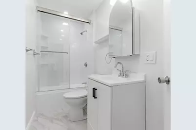 151 L St #2, Boston, MA 02127 - Photo 7