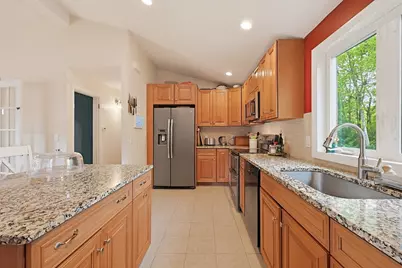 67 Handy St, Attleboro, MA 02703 - Photo 7