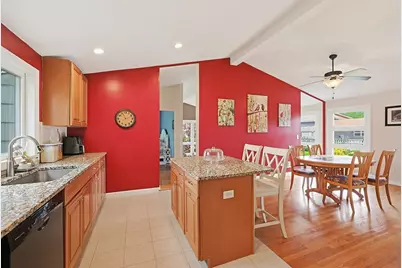67 Handy St, Attleboro, MA 02703 - Photo 9