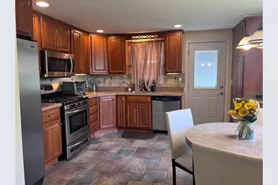 30 Stearns Ave, Brockton, MA 02302 - Photo 7