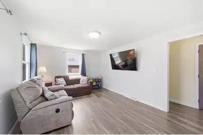12 Allen St, Dracut, MA 01826 - Photo 9