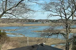 5R Brooks Rd, Gloucester, MA 01930 - Photo 3