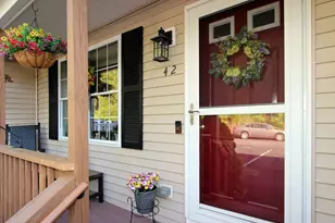 42 Ridge Dr, Middleborough, MA 02346 - Photo 3