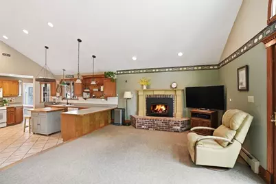 33 Hunt St, Weymouth, MA 02191 - Photo 9