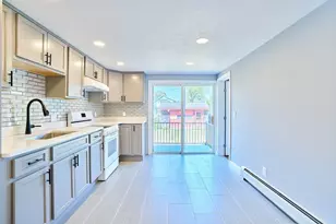 74 Parsons St, Easthampton, MA 01027 - Photo 9