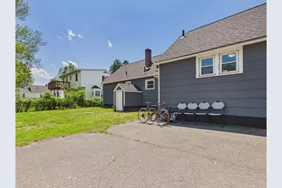 5 Barber St, Springfield, MA 01109 - Photo 11