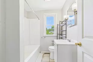 5 Barber St, Springfield, MA 01109 - Photo 27