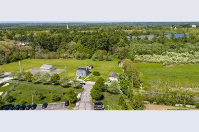 576 Faunce Corner, Dartmouth, MA 02747 - Photo 11