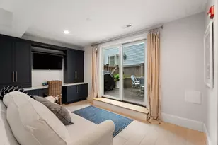 9 Belmont St, Boston, MA 02129 - Photo 25