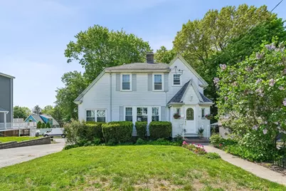 82 Needham St, Dedham, MA 02026 - Photo 3