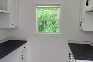 13 Parkwood Dr, West Springfield, MA 01089 - Photo 17