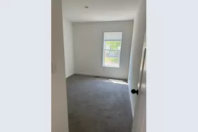 13 Parkwood Dr, West Springfield, MA 01089 - Photo 15