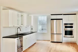 14 Lynde St, Salem, MA 01970 - Photo 7