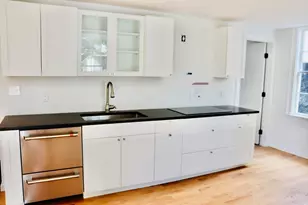 14 Lynde St, Salem, MA 01970 - Photo 9