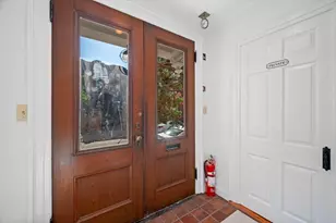 14 Lynde St, Salem, MA 01970 - Photo 5