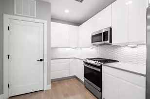 277 Border St, Boston, MA 02128 - Photo 11