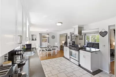 10 Albert Rd, Bourne, MA 02559 - Photo 7