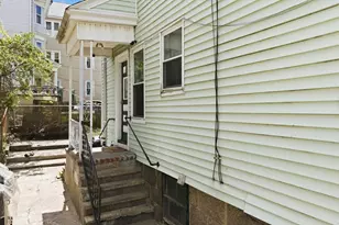 327 William St, Fall River, MA 02721 - Photo 5