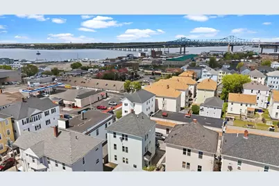 327 William St, Fall River, MA 02721 - Photo 9