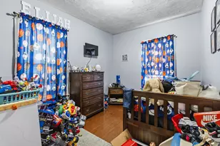 327 William St, Fall River, MA 02721 - Photo 33