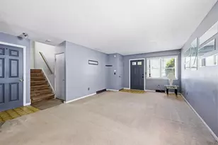 19-21 Wedgewood Cir, Springfield, MA 01129 - Photo 9