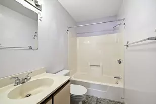 19-21 Wedgewood Cir, Springfield, MA 01129 - Photo 21