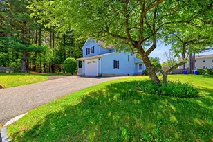 19-21 Wedgewood Cir, Springfield, MA 01129 - Photo 31